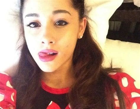 ariana grande nude leaks|HOT LEAK! Ariana Grande Nude Pics Revealed [Full Set]